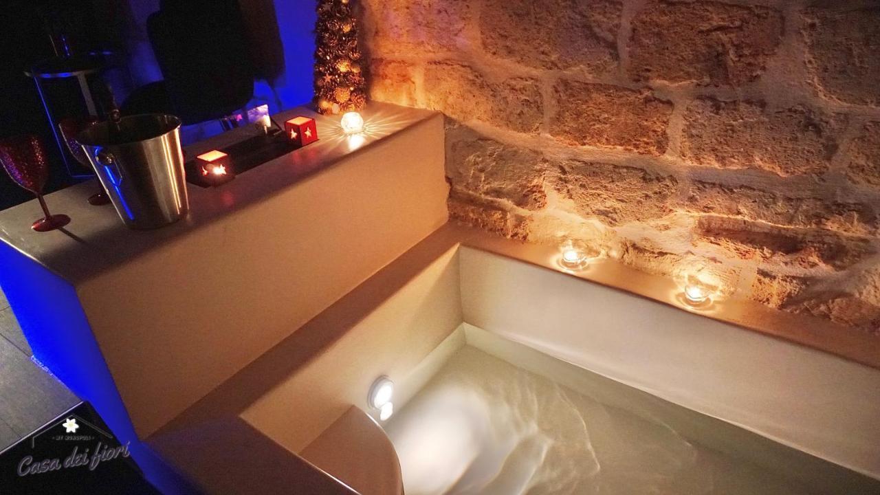 My Monopoli -Casa Dei Fiori Suite "Tulipano Nero" Centro Storico المظهر الخارجي الصورة
